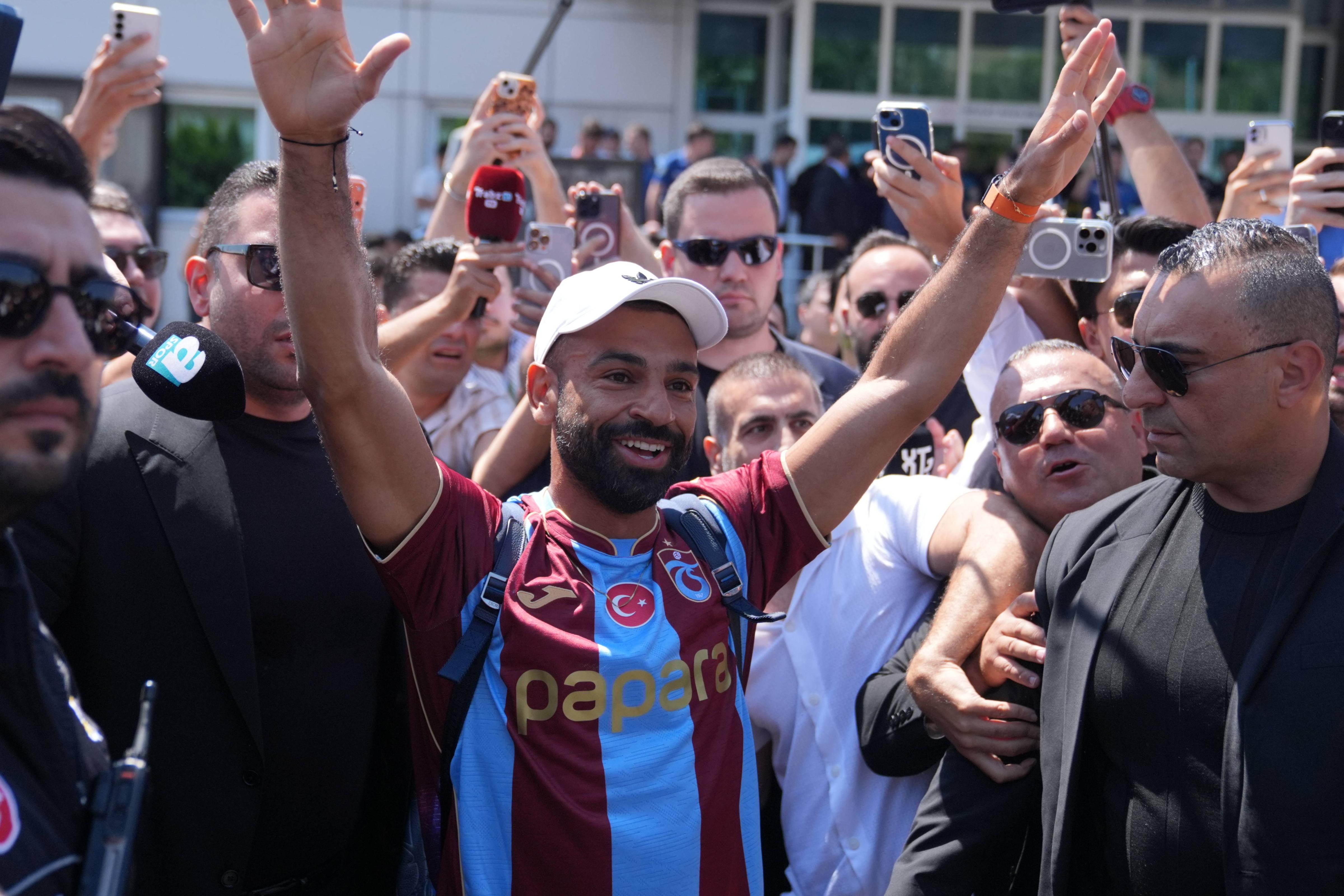 Salah com a camisola do Trabzonspor