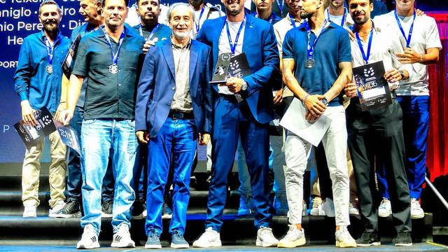 Maiatos homenageados pela Câmara Municipal da Maia, após subida inédita aos nacionais - Foto: D.R.