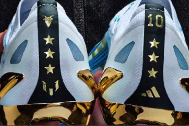 Saiba porque está uma cabra nas botas de Messi