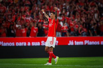 Rui Costa quer Di María mais um ano no Benfica