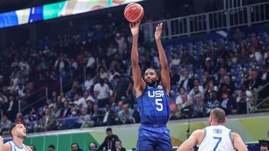 Sérvia e Estados Unidos seguem para as meias-finais do Mundial de basquetebol