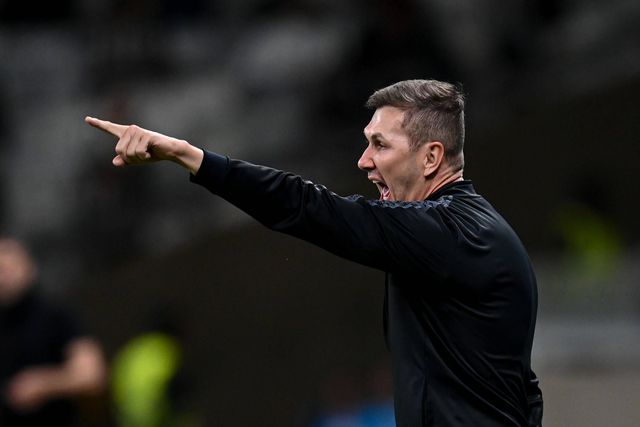 Costeado na equipa técnica