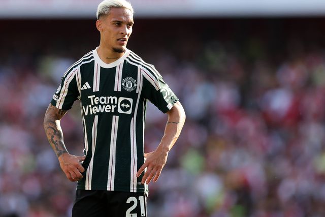 Manchester United pondera afastar Antony do plantel