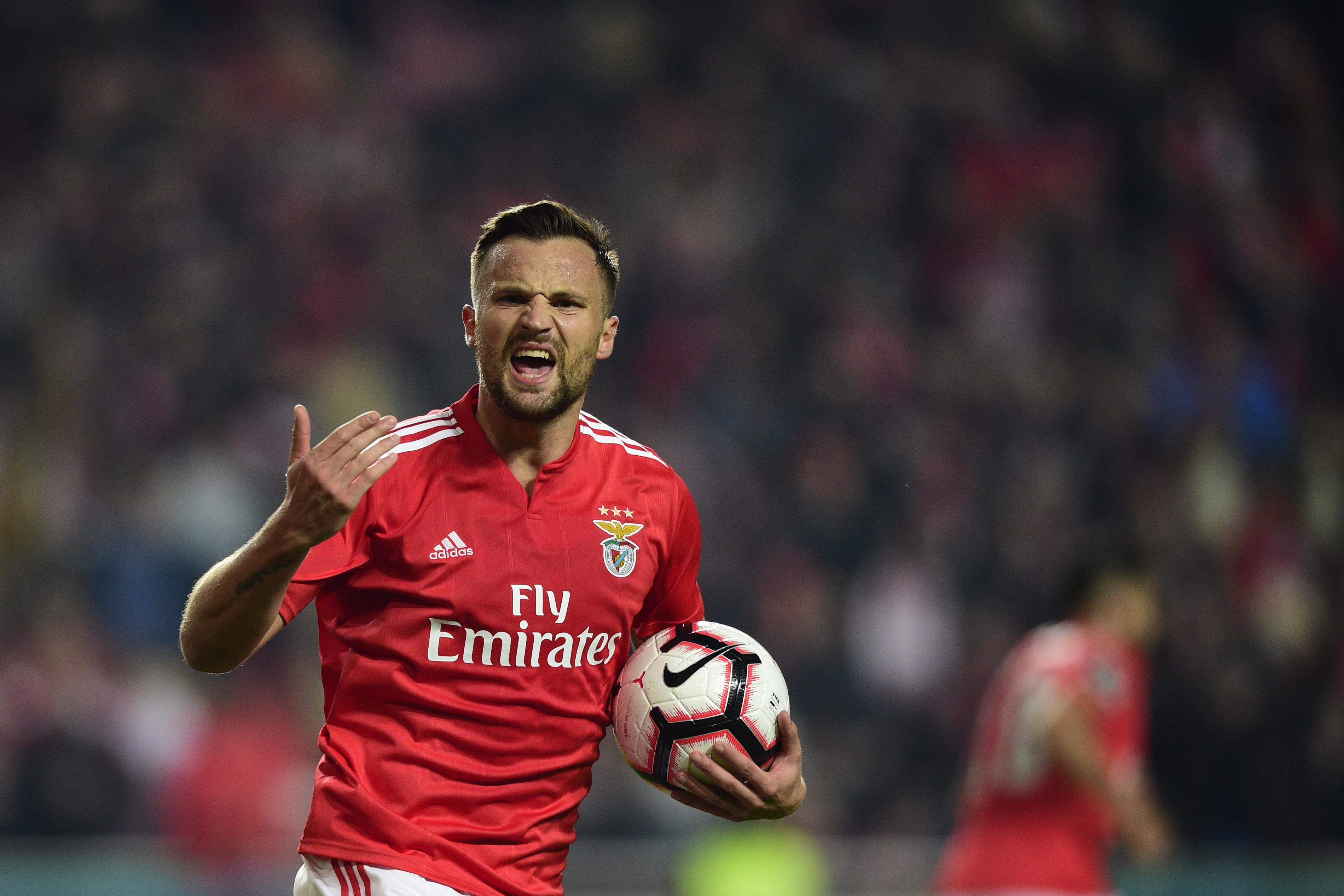 Seferovic , antigo ponta de lança do Benfica (foto: Sérgio Miguel Nunes)