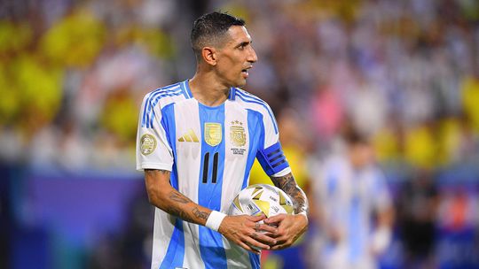 Di María na chegada à Argentina: «Vim para me divertir com os meus amigos»