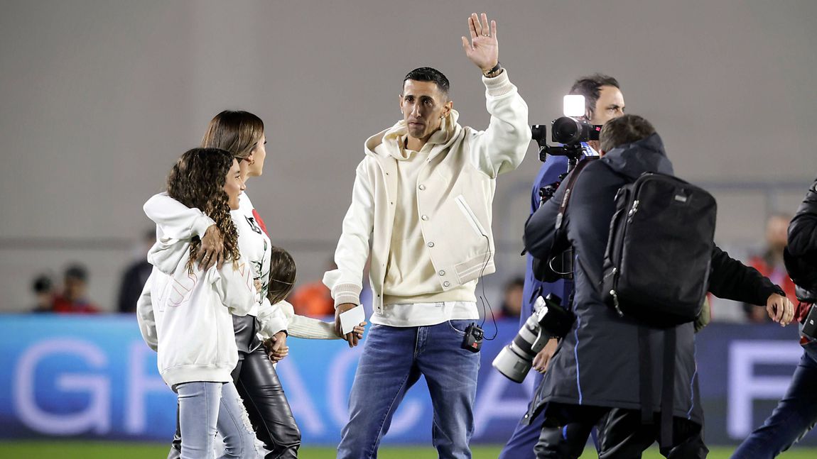 Di María emocionado na despedida: «Obrigado aos treinadores, colegas e à minha família»