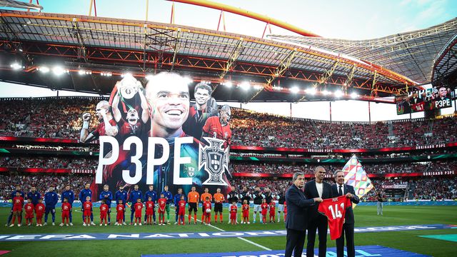 A homenagem a Pepe no Estádio da Luz