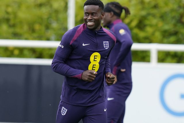 Marc Guéhi está no estágio da seleção inglesa