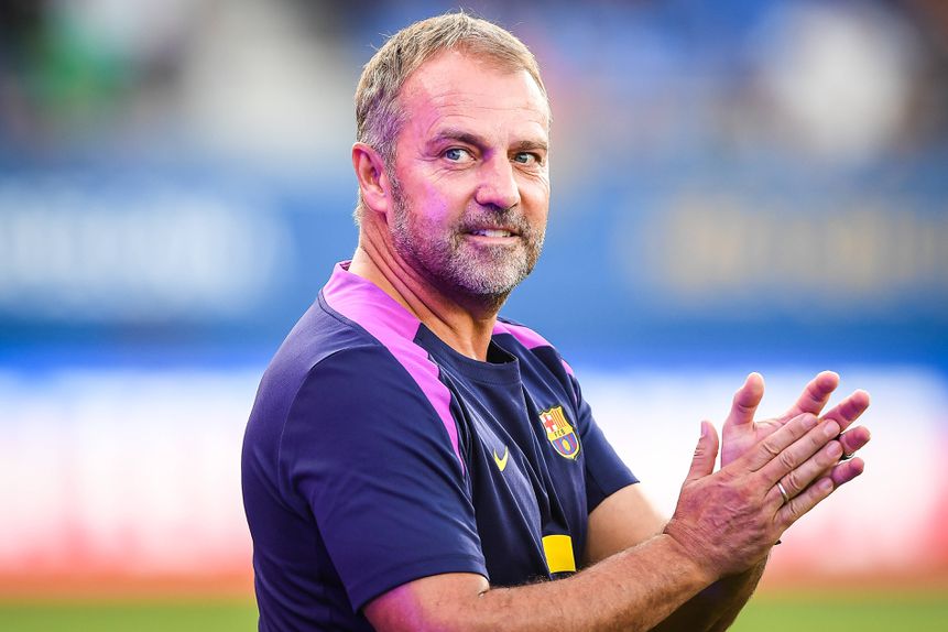 Hansi Flick no Estádio Johan Cruyff ao serviço do Barcelona