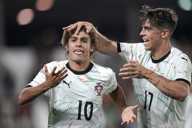 Genialidade do camisola 10 da equipa das Quinas andou à solta em Barcelos (Foto: Hugo Delgado/LUSA)