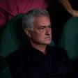 Mourinho irónico: «O tipo parecia que tinha morrido e vinha uma ambulância buscá-lo»