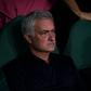 Mourinho irónico: «O tipo parecia que tinha morrido e vinha uma ambulância buscá-lo»