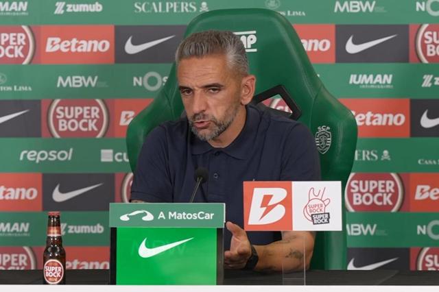 Rui Borges explica aposta de início em Debast e Gonçalo Inácio