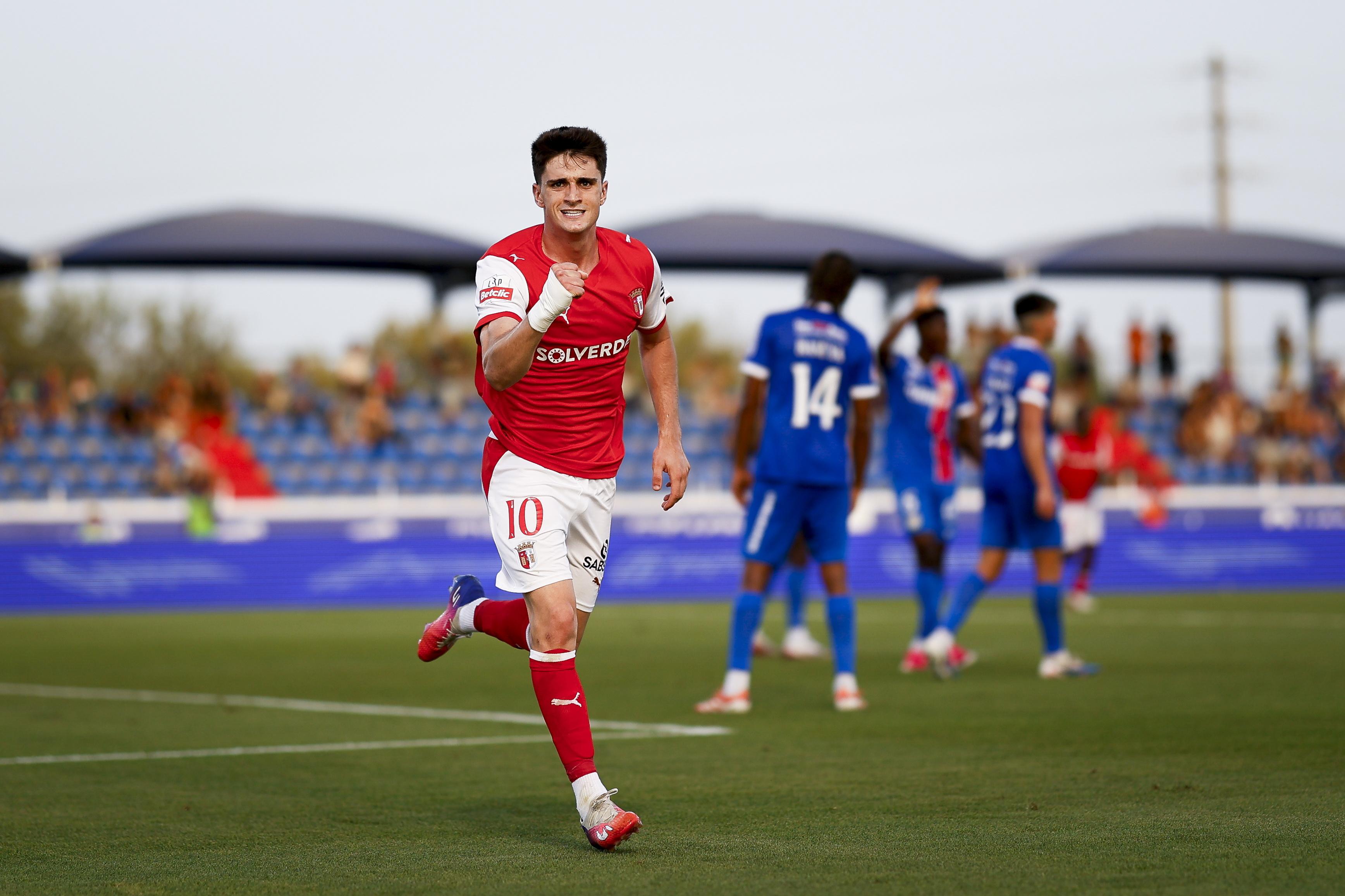Pau Víctor bisou e selou a vitória do SC Braga no terreno do Alverca, em duelo da 5.ª jornada — Foto: Filipe Amorim/LUSA