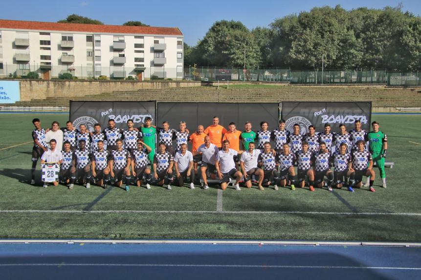 Plantel do Pantweras Negras FC apresentado — Foto: Panteras Negras FC