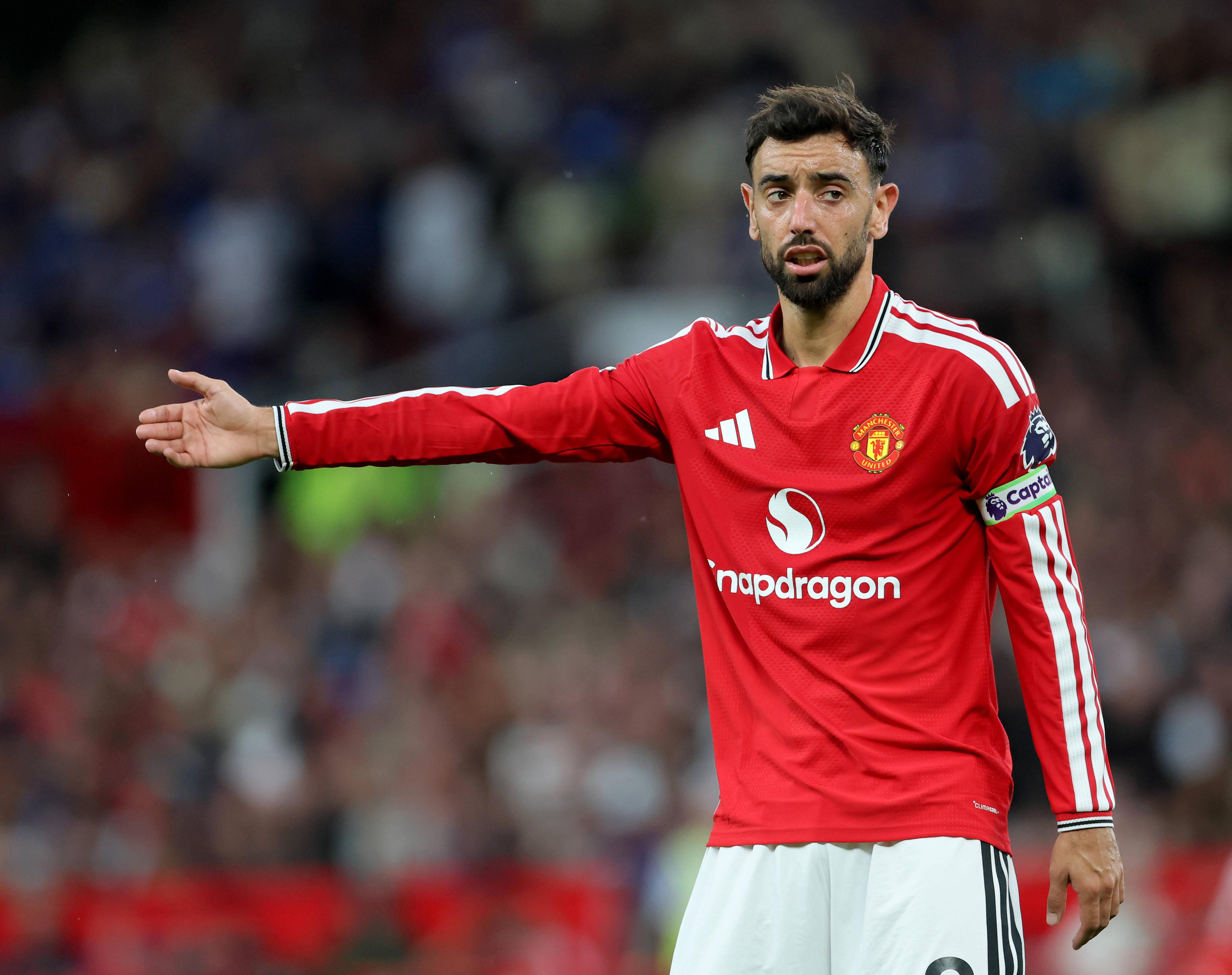 Manchester United, de Bruno Fernandes, joga neste domingo, 6 de setembro, em Liverpool frente ao Everton - Foto: IMAGO