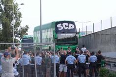 A chegada do autocarro do Sporting a Alvalade