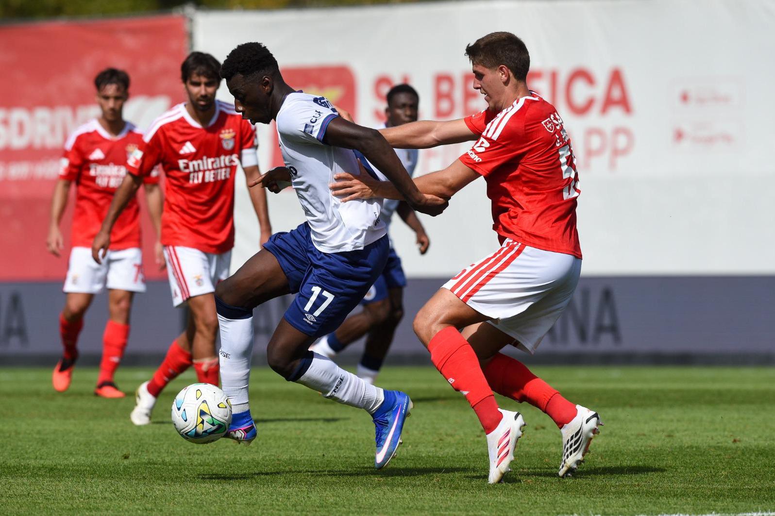 Torreense foi ao Seixal bater o Benfica B e selou o primeiro triunfo na presente temporada — Foto: Torreense