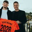 OFICIAL: Kobel renova contrato com o Borussia Dortmund
