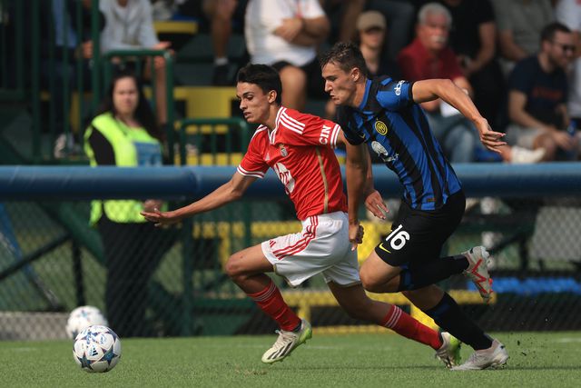 Milan atento a Hugo Félix e João Rego