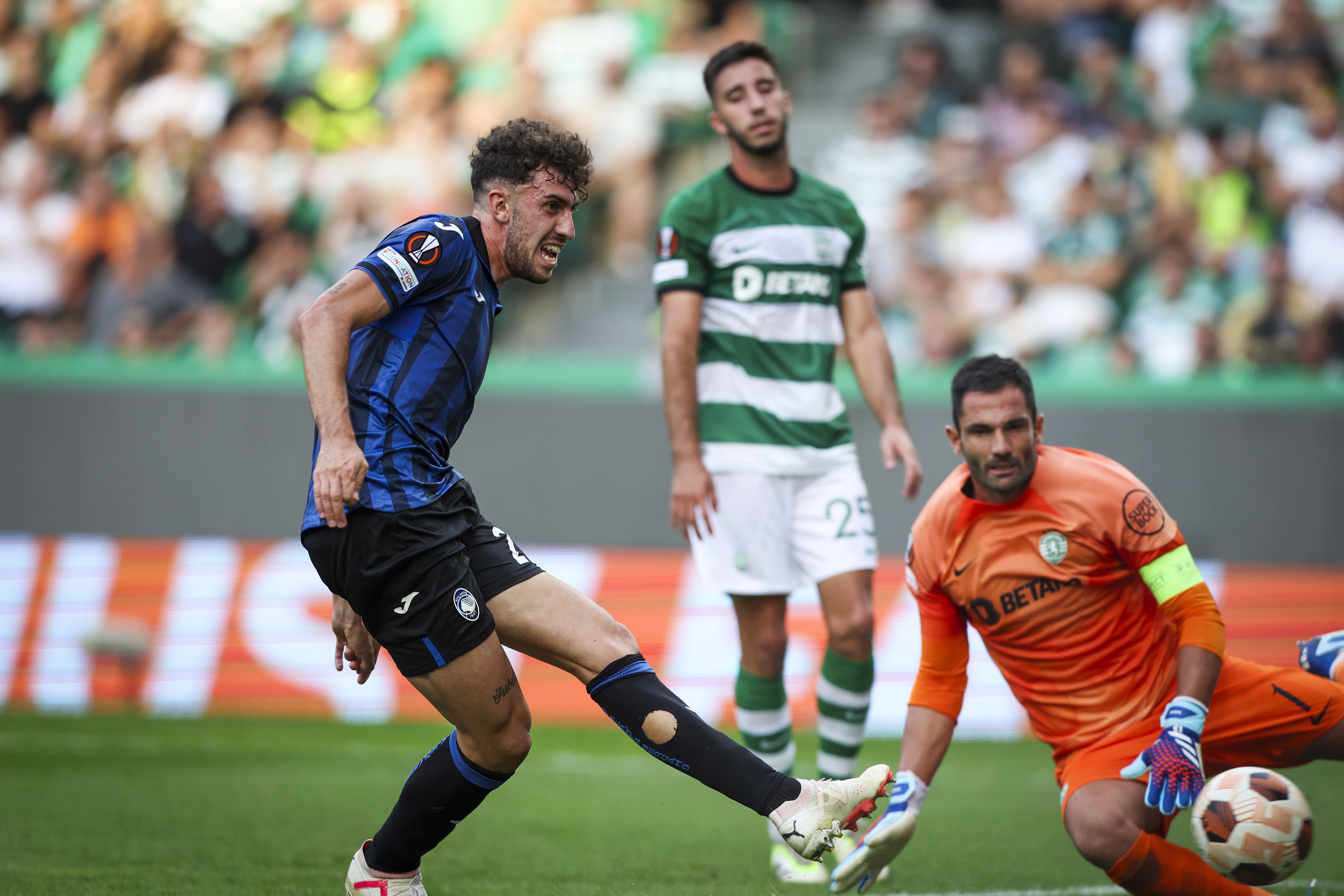 Atalanta segura pressão e vence Sporting na Liga Europa