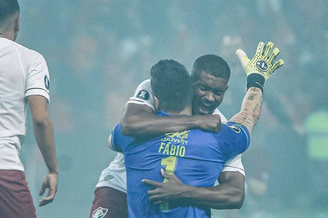Fluminense faz reviravolta sobre o Internacional e está na final da Libertadores