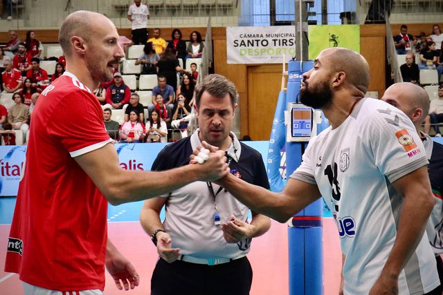 Benfica «vinga» a época passada e conquista Supertaça de voleibol