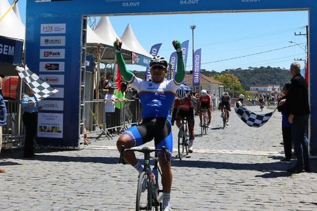 Leangel Linarez vencedor no Brasil