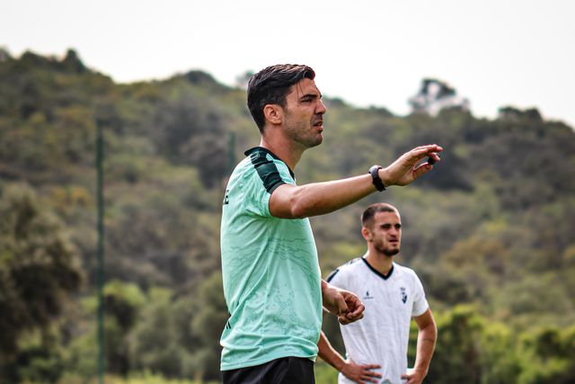 Tozé Marreco vê o Farense mais forte