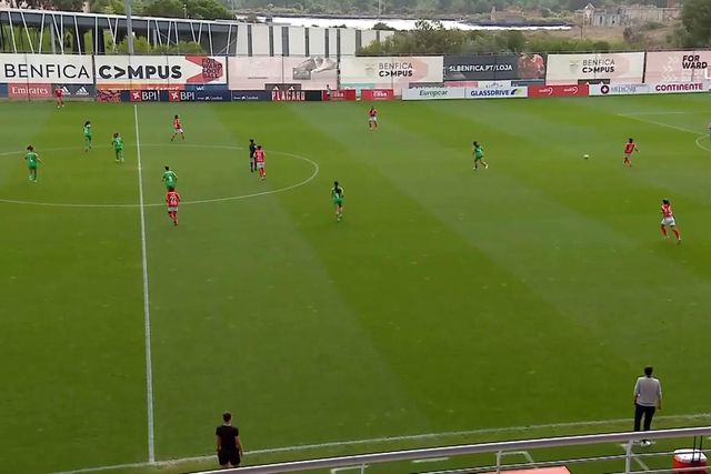 Benfica soma e segue na Liga feminina