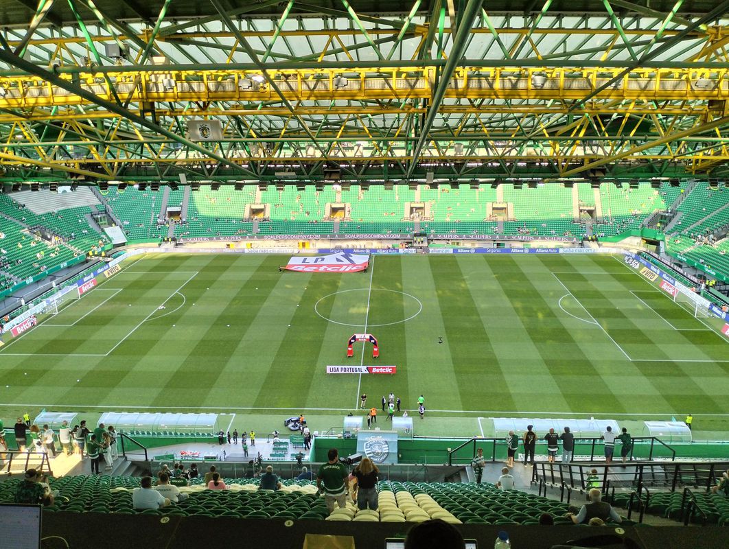 Vote no MELHOR EM CAMPO do Sporting-V. Guimarães