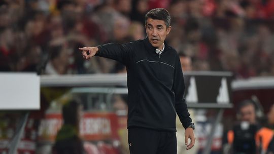 Bruno Lage explica repetição do onze do Benfica frente ao Feyenoord