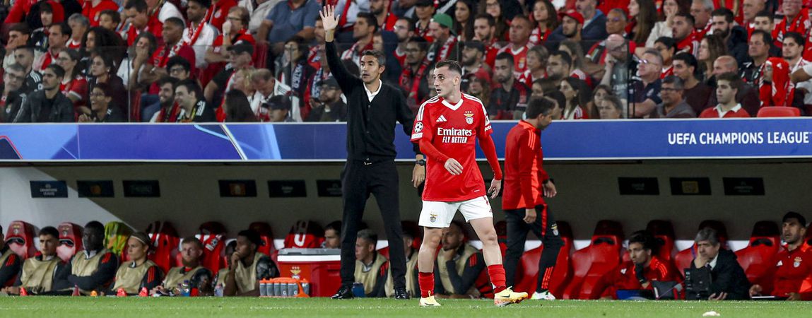 Dilema de Lage no Benfica: titulares com muitos minutos nas pernas