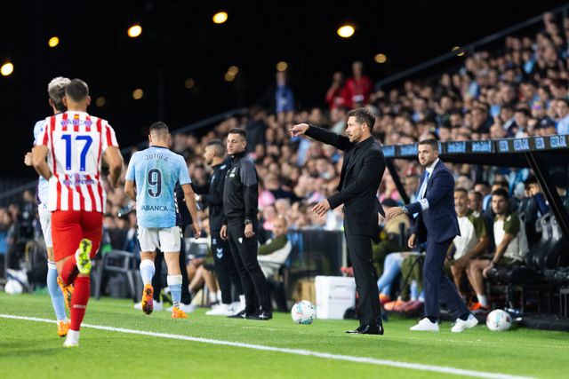 Diego Simeone, treinador do Atlético Madrid, durante o encontro com o Celta
