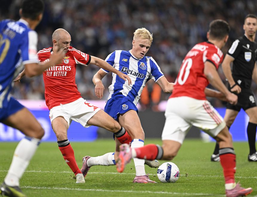 Froholdt não teve espaço para poder fazer as suas habituais correrias e acabou por ser uma das deceções do clássico do Dragão