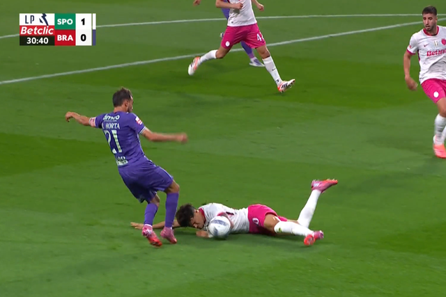 Polémica na área do Sporting com o SC Braga a pedir penálti (vídeo)