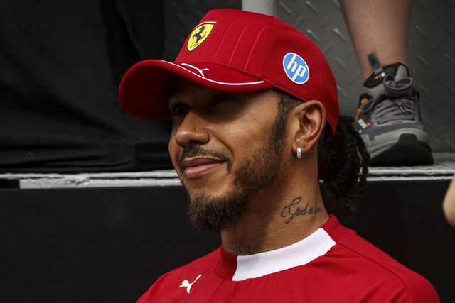 Hamilton perde sétimo lugar devido a penalização