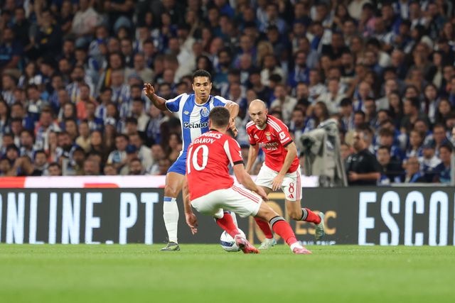 A tática é quem mais ordena no universo onde ‘Mou’ é rei...