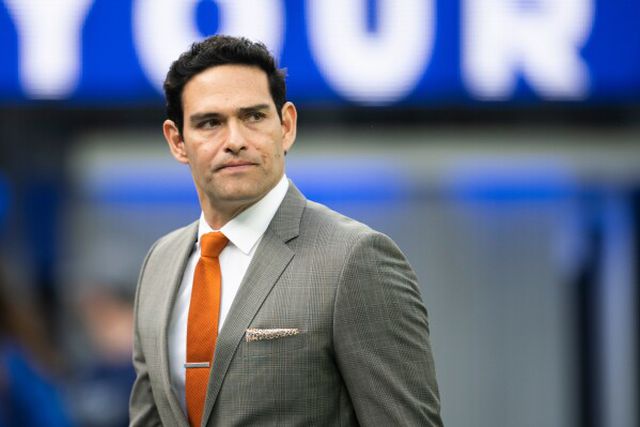 Mark Sanchez, ex-quarterback da NFL, esfaqueado e acusado