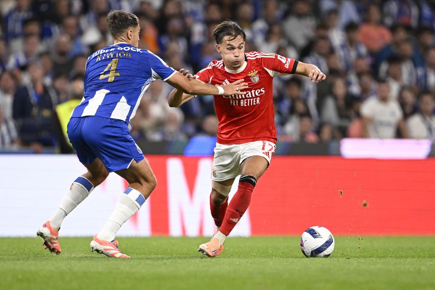 Dedic, lateral-direito do Benfica, em fase do jogo com o FC Porto - Foto Miguel Lemos/Kapta+