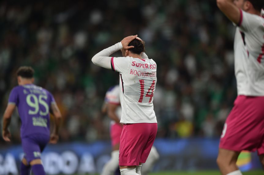 Sporting marcou cedo mas foi recuando até acabar por consentir um comprometedor empate - Foto: MIGUEL NUNES