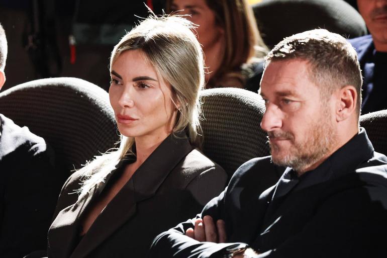 Noemi Bocchi ao lado de Totti - Foto: IMAGO