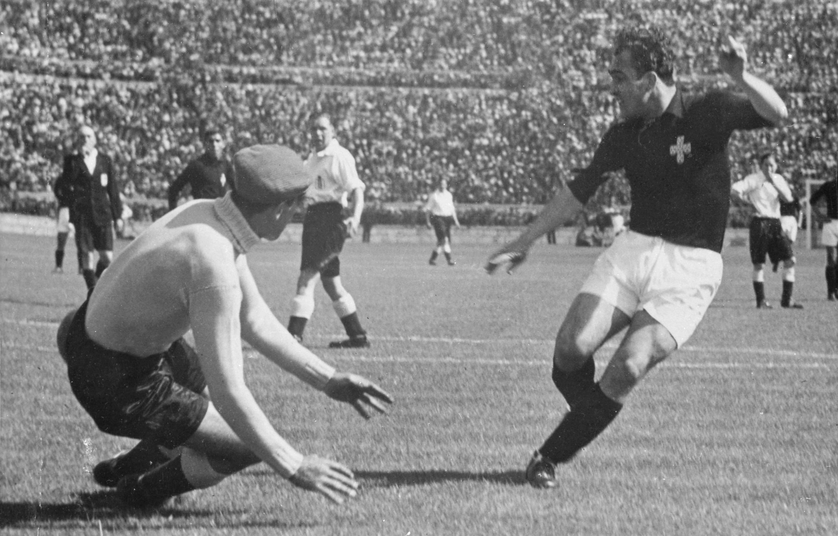 17. Fernando Peyroteo - 14 golos em 20 jogos. Foto A BOLA