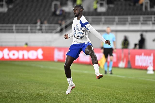 Glen Kamara no epicentro de controvérsia na Finlândia - Foto: IMAGO