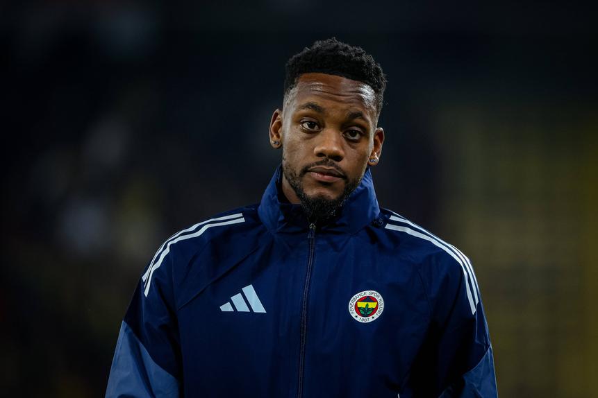 Durán representou o Fenerbahçe na primeira metade da época passada - Foto: IMAGO