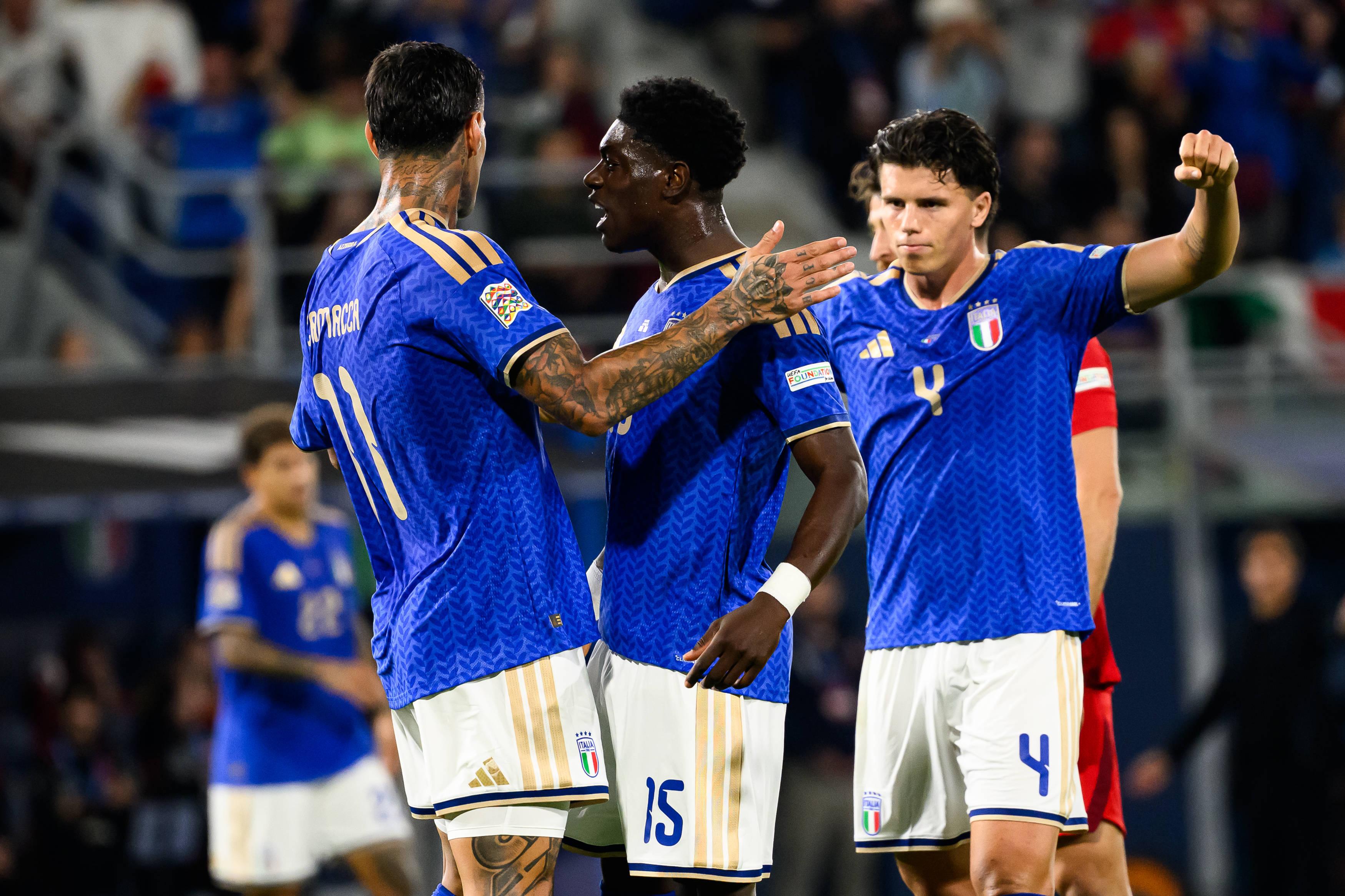 Issa Doumbia a celebrar o golo de Scamacca