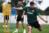 Moncef Zekri, lateral-esquerdo marroquino de 18 anos - Foto: Sporting CP