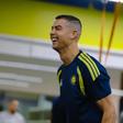 Cristiano Ronaldo sorridente no treino do Al Nassr - Foto: Al Nassr