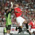 Luisão e aquele golo no Benfica-Sporting: «Até hoje quando saio à rua, a pergunta é sempre a mesma...»