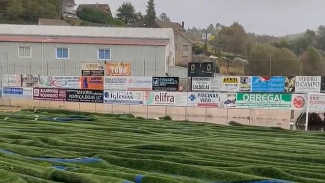 Tempestade destrói campo sintético de futebol em Pontevedra